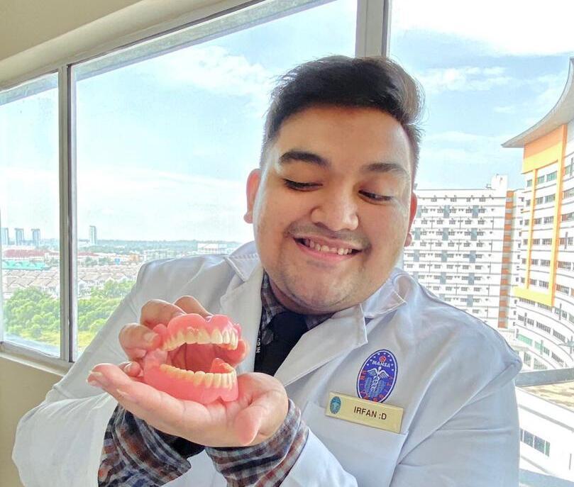 Dental Student Discovers A Surprising Skill Required For His Profession