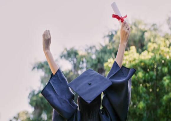 Special Scholarships for B40 and M40 Students in Malaysia