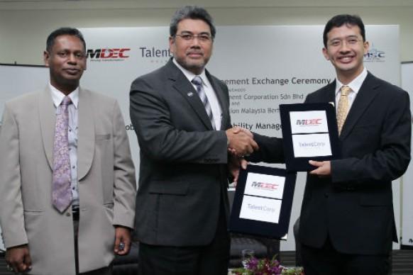 TalentCorp and MDeC team up to improve skills of 300 newly employed graduates in ICT sector