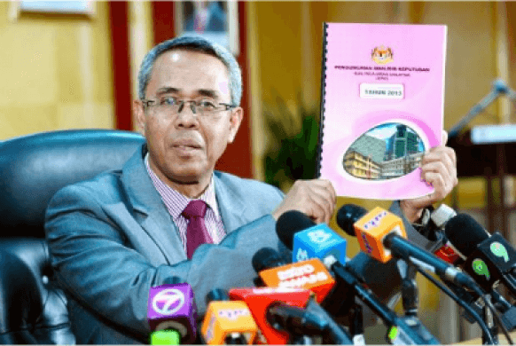Pass rate in Sijil Pelajaran Malaysia (SPM) dropped from 91% in 2012 to 85% in 2013