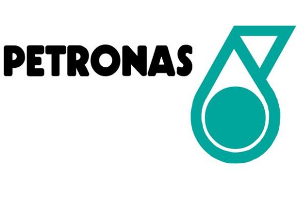 218 students receive financial aid from Petronas