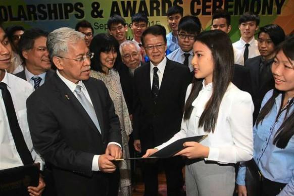 3,000 students receive scholarships worth RM45 million