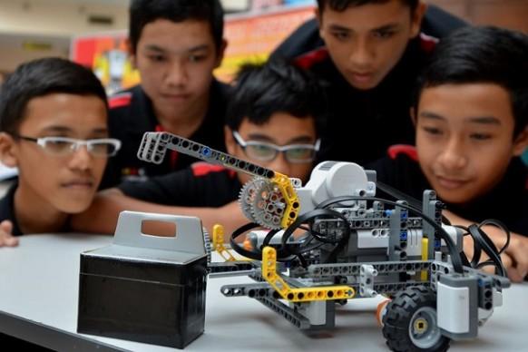 Top 11 Overseas Scholarships Malaysian Students Must Know