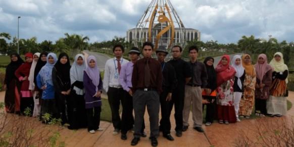 USIM offers 2 programmes to help students