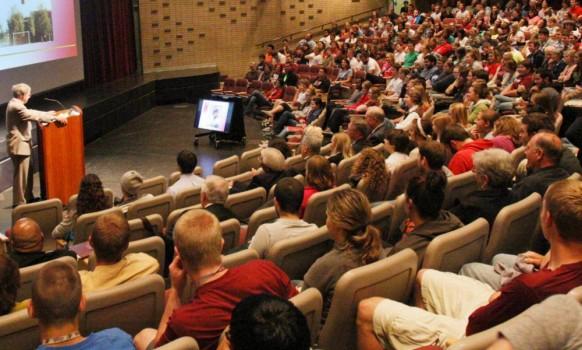 Poor English among international students in Malaysia
