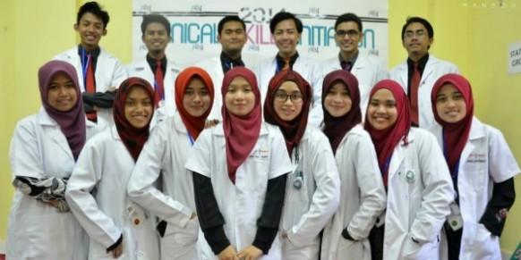 Introduce additional examinations for medical graduates