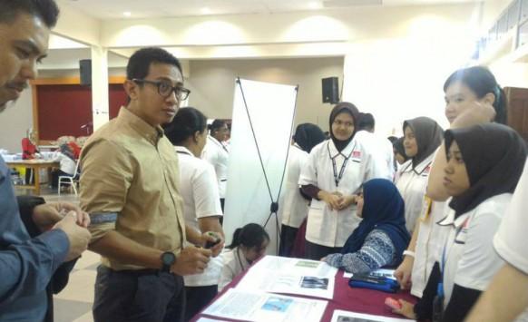 Ramsay students share knowledge of professional healthcare