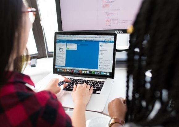 Celcom, Digi and 3 Other Telcos To Provide Data Packages for B40 SPM and STPM Students