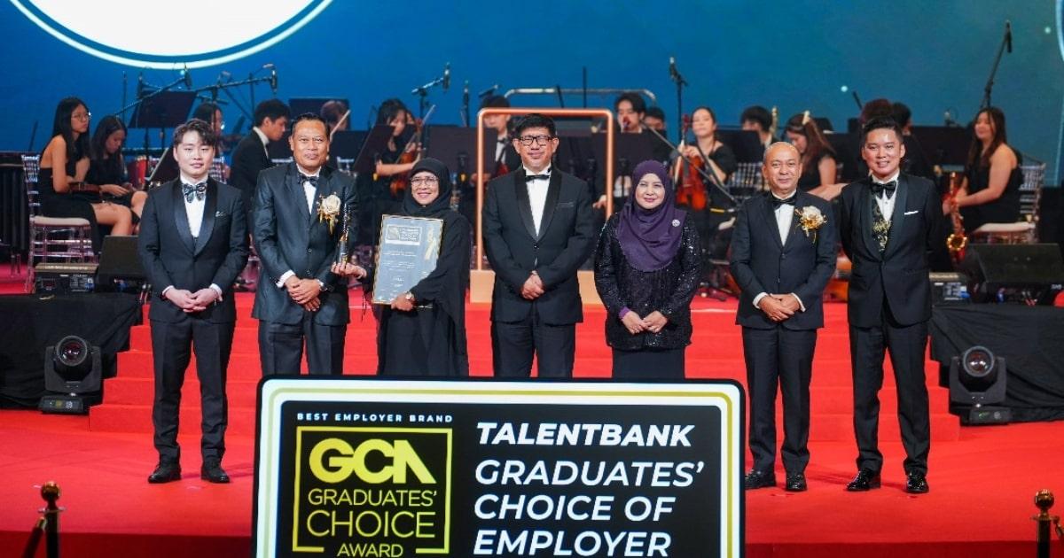 MMU Recognised Among Top 5 Private Universities at the 7th Graduates Choice Award 2024
